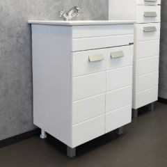 Купить COMFORTY. Тумба-умывальник "Модена М-60" белая матовая  с раковиной "Quadro 60 " (00-00001642) по цене 23430 руб., в Санкт-Петебруге в интернет магазине 100-Систем, а также дургие товары COMFORTY из раздела Тумбы с умывальником и Мебель для ванной комнаты