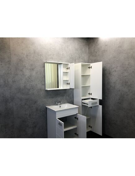 Купить Зеркало-шкаф Comforty Модена М-60 белое матовое (00-00001639cf) по цене 8400 руб., в Санкт-Петебруге в интернет магазине 100-Систем, а также дургие товары COMFORTY из раздела Зеркальные шкафы для ванной и Мебель для ванной комнаты