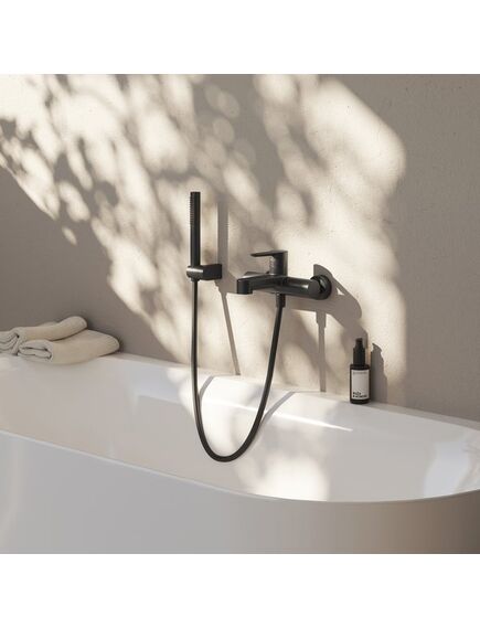 Купить Смеситель Ravak PURI для ванны черный X070185 (x070185) по цене 36190 руб., в Санкт-Петебруге в интернет магазине 100-Систем, а также дургие товары RAVAK из раздела Смесители с коротким изливом и Смесители для ванны и душа