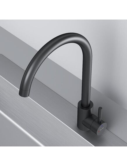 Купить F85B07122 X-Joy, смеситель для кухни с С-изливом, черный (f85b07122) по цене 4790 руб., в Санкт-Петебруге в интернет магазине 100-Систем, а также дургие товары AM.PM из раздела Рычажные смесители и Смесители для кухни
