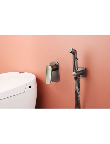 Купить Смеситель Lemark Bronx LM3719GM с гигиеническим душем, встраиваемый (lm3719gm) по цене 25070 руб., в Санкт-Петебруге в интернет магазине 100-Систем, а также дургие товары LEMARK из раздела Гигиенический душ со смесителем и Гигиенический душ