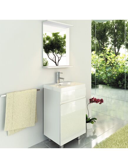 Купить COMFORTY. Зеркало "К-50" белый глянец (00003120319) по цене 5390 руб., в Санкт-Петебруге в интернет магазине 100-Систем, а также дургие товары COMFORTY из раздела Зеркала и Мебель для ванной комнаты