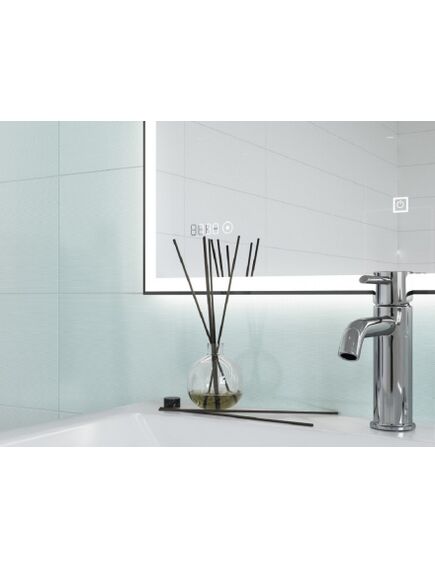 Купить Зеркало LED 011 design 80x70 с подсветкой часы металл. рамка прямоугольное (kn-lu-led011*80-d-os) по цене 14990 руб., в Санкт-Петебруге в интернет магазине 100-Систем, а также дургие товары CERSANIT из раздела Зеркала и Мебель для ванной комнаты
