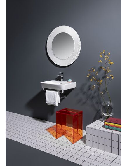 Купить Зеркало Laufen Kartell by Laufen 780x780 белый ободок без подсветки 3.8633.1.090.000.1 (3.8633.1.090.000.1) по цене 35064.77 руб., в Санкт-Петебруге в интернет магазине 100-Систем, а также дургие товары LAUFEN из раздела Зеркала и Мебель для ванной комнаты