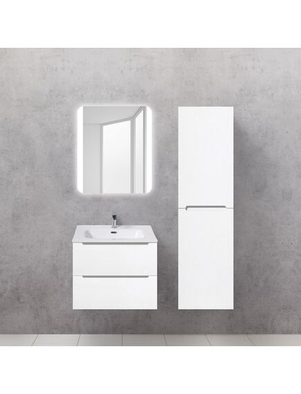 Купить Зеркало BelBagno SPC-CEZ 70 с кнопочным выключателем с подсветкой (spc-cez-700-600-led-btn) по цене 9000 руб., в Санкт-Петебруге в интернет магазине 100-Систем, а также дургие товары BelBagno из раздела Зеркала и Мебель для ванной комнаты