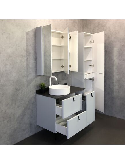 Купить COMFORTY. Шкаф-колонна "Сорренто-40" светоло-серый (00-00000818) по цене 45650 руб., в Санкт-Петебруге в интернет магазине 100-Систем, а также дургие товары COMFORTY из раздела Пеналы и Пеналы, комоды, шкафы
