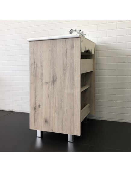 Купить COMFORTY. Тумба-умывальник "Марио-60" дуб дымчатый с раковиной "Quadro 60" (00-00005206) по цене 21670 руб., в Санкт-Петебруге в интернет магазине 100-Систем, а также дургие товары COMFORTY из раздела Тумбы с умывальником и Мебель для ванной комнаты