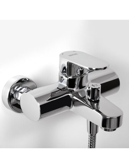 Купить Смеситель для ванны WasserKRAFT Donau 5301 Хром (5301) по цене 12369 руб., в Санкт-Петебруге в интернет магазине 100-Систем, а также дургие товары WasserKRAFT из раздела Смесители с коротким изливом и Смесители для ванны и душа