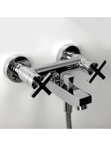 Купить Смеситель для ванны WasserKRAFT Weser 7801 Хром (7801) по цене 22880 руб., в Санкт-Петебруге в интернет магазине 100-Систем, а также дургие товары WasserKRAFT из раздела Смесители с коротким изливом и Смесители для ванны и душа