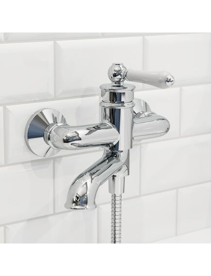 Купить Смеситель для ванны Iddis Oxford OXFSB02i02 Хром (oxfsb02i02) по цене 17990 руб., в Санкт-Петебруге в интернет магазине 100-Систем, а также дургие товары IDDIS из раздела Смесители с коротким изливом и Смесители для ванны и душа