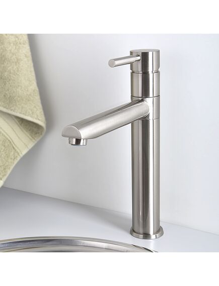 Купить Смеситель для кухни WasserKRAFT Wern 4207 Хром матовый (4207) по цене 19800 руб., в Санкт-Петебруге в интернет магазине 100-Систем, а также дургие товары WasserKRAFT из раздела Рычажные смесители и Смесители для кухни