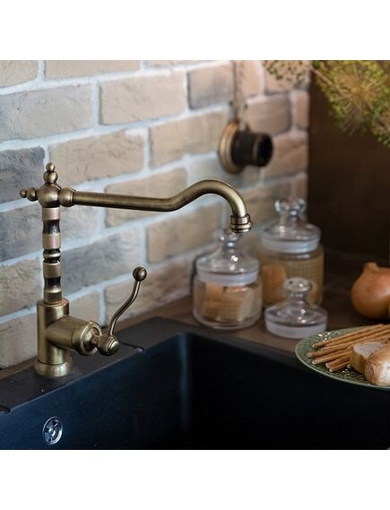 Купить Смеситель для кухни Paini Duomo, старая бронза (88f3572km) по цене 13960 руб., в Санкт-Петебруге в интернет магазине 100-Систем, а также дургие товары Paini из раздела Рычажные смесители и Смесители для кухни