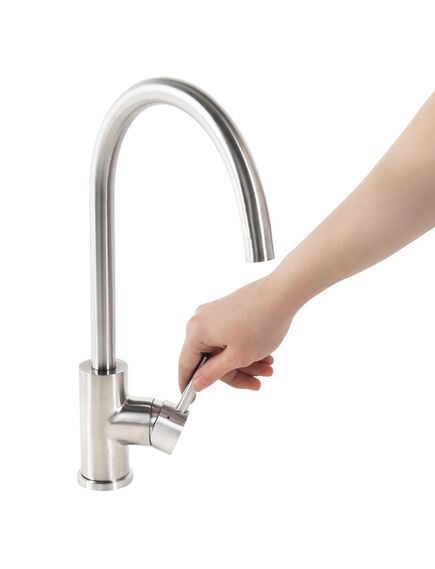 Купить Смеситель для кухни Iddis Kitchen K05STJ0i05 Хром (K05STJ0I05) по цене 9190 руб., в Санкт-Петебруге в интернет магазине 100-Систем, а также дургие товары IDDIS из раздела Рычажные смесители и Смесители для кухни