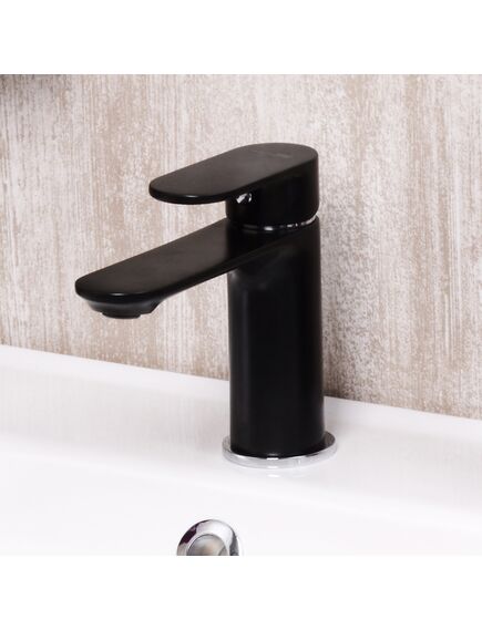 Купить Смеситель для раковины WasserKRAFT Elbе 7403 Черный (7403) по цене 13640 руб., в Санкт-Петебруге в интернет магазине 100-Систем, а также дургие товары WasserKRAFT из раздела Рычажные смесители и Смесители для раковины