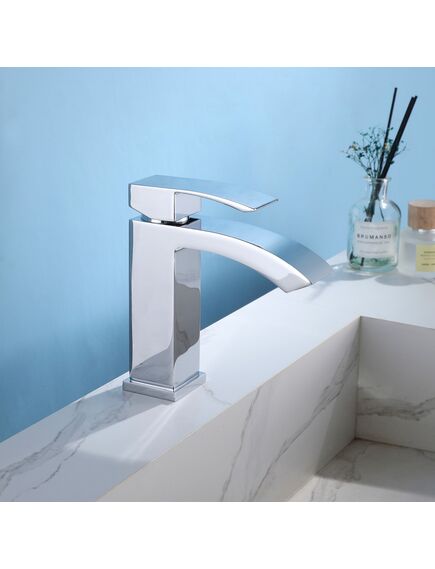 Купить Смеситель ABBER Wasserfall AF8610 для раковины, хром (af8610) по цене 10800 руб., в Санкт-Петебруге в интернет магазине 100-Систем, а также дургие товары ABBER из раздела Рычажные смесители и Смесители для раковины