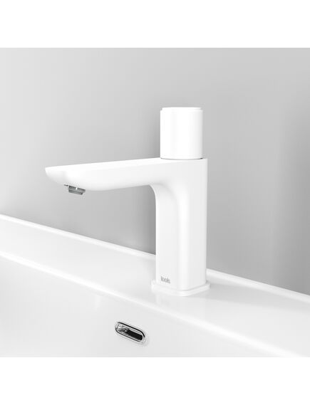 Купить Смеситель для умывальника с инновационным управлением Push Control, белый матовый, Slide, IDDIS, SLIWTBTi01 (sliwtbti01) по цене 7495 руб., в Санкт-Петебруге в интернет магазине 100-Систем, а также дургие товары IDDIS из раздела Рычажные смесители и Смесители для раковины