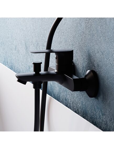 Купить D4011022 Prime new смеситель для ванны и душа, черный (d4011022) по цене 11490 руб., в Санкт-Петебруге в интернет магазине 100-Систем, а также дургие товары Dorff из раздела Смесители с коротким изливом и Смесители для ванны и душа